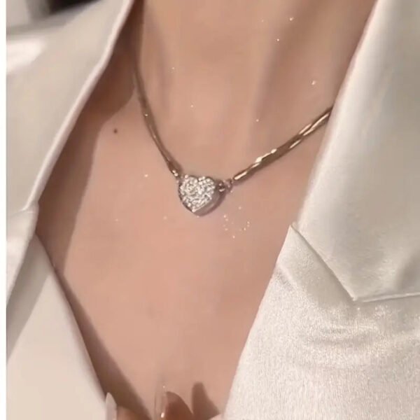 38e569c491242ba6df83938facef161a Luxury Heart-Shaped Zircon Multilayer Magnet Necklace