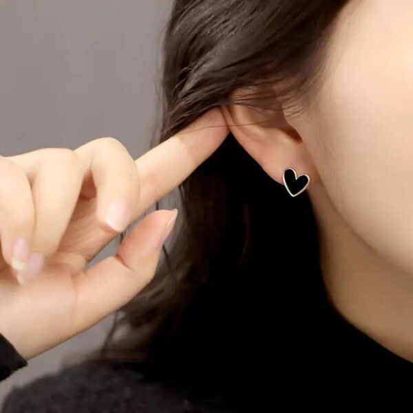 92b9ba34b3d68518e3c67816159f8bca Mini Delicate Heart Shaped Stud Earrings